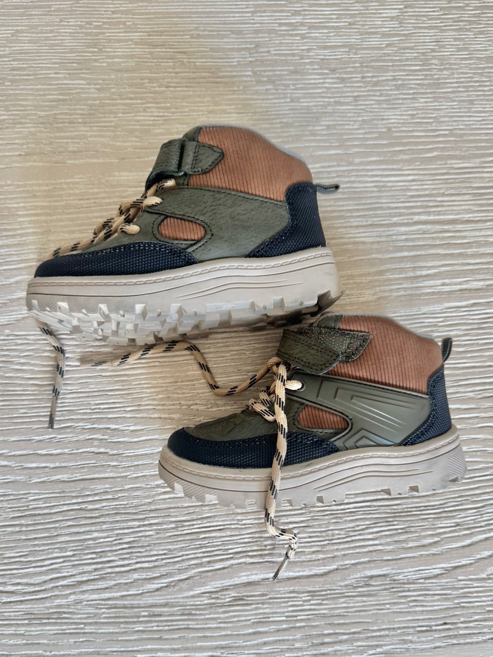 Carter’s Toddler Boys Weather Resistant Boots, 8 - Picture 7 of 11